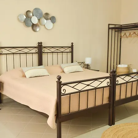 Vichou Apartamento Adamantas (Milos)