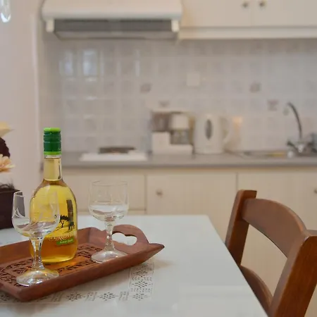 Vichou * Adamantas (Milos)